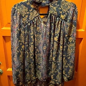 Knox Rose Blouse - like new condition